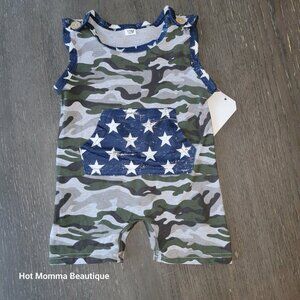 Infant Camo and Stars Print Romper. 12M